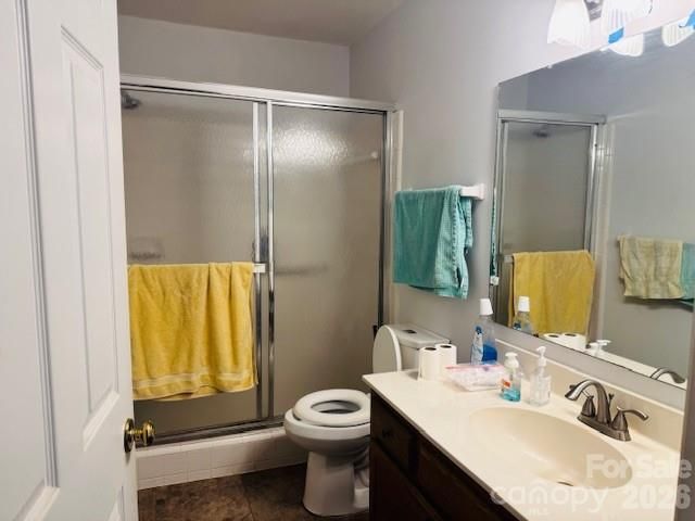 200 Dartcrest Drive, Hendersonville, NC 28792