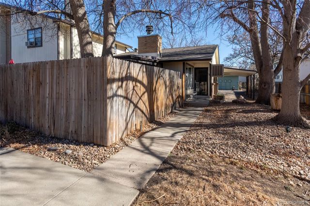 4 Nome Way D, Aurora, CO 80012