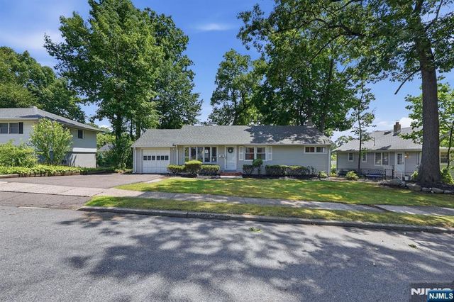 387 Hickory Street, Twp Of Washington, NJ 07676