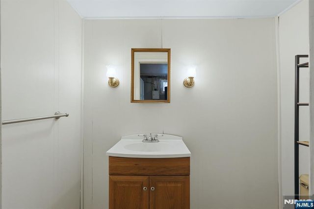 387 Hickory Street, Twp Of Washington, NJ 07676