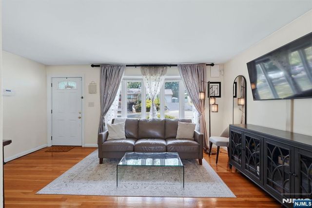 387 Hickory Street, Twp Of Washington, NJ 07676
