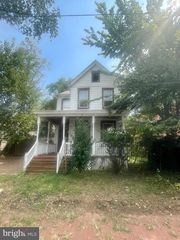 2284 MOUNT VIEW PL SE, Washington, DC 20020