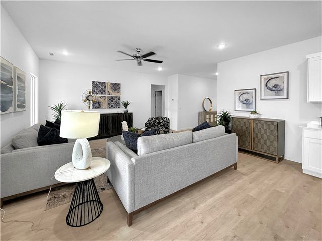 455 W Canada Drive, Farmington, AR 72730