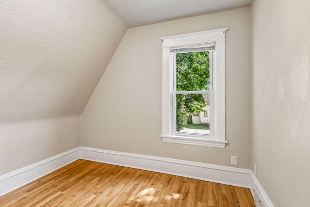 382 N Cleveland Avenue N, Saint Paul, MN 55104