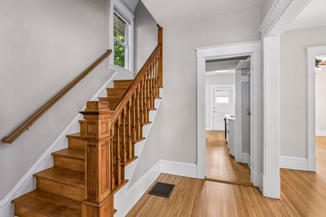 382 N Cleveland Avenue N, Saint Paul, MN 55104