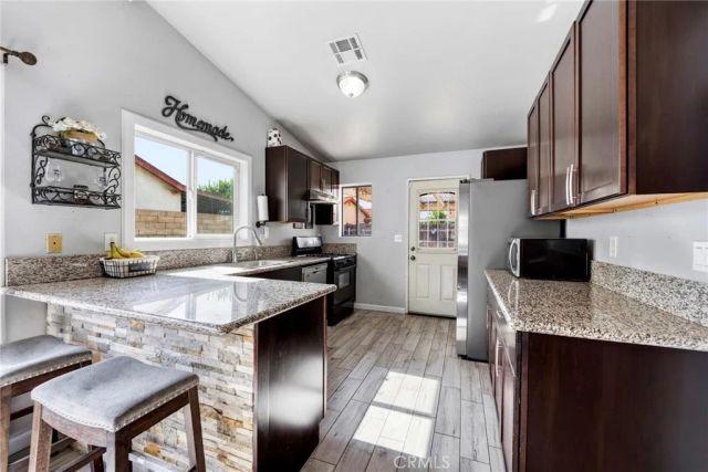 348 Blue Ridge Lane, San Jacinto, CA 92583