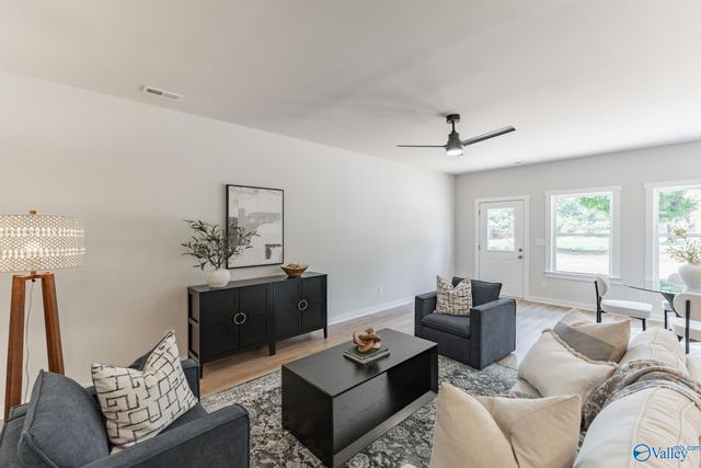 1913 Priscilla Lane NW, Huntsville, AL 35806