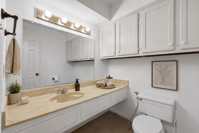 2400 Longmire Drive 105, College Station, TX 77845