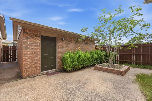 2400 Longmire Drive 105, College Station, TX 77845