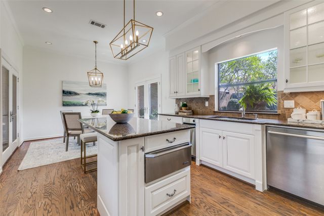 7231 Lane Park Drive, Dallas, TX 75225