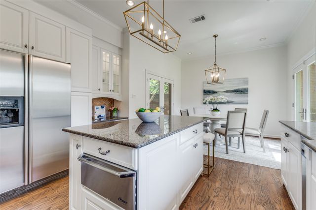 7231 Lane Park Drive, Dallas, TX 75225