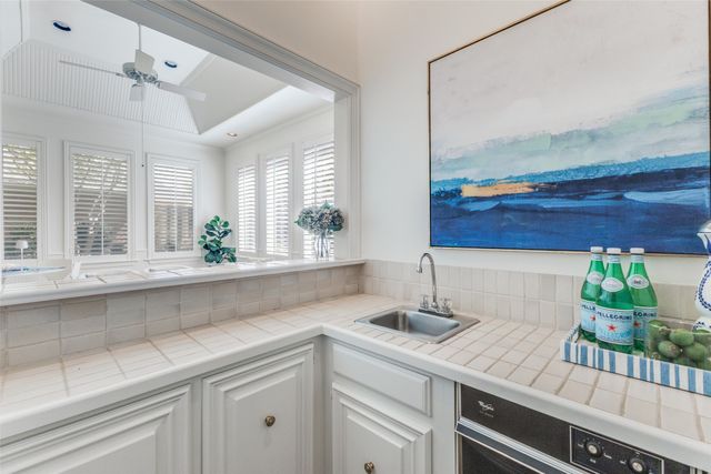 7231 Lane Park Drive, Dallas, TX 75225