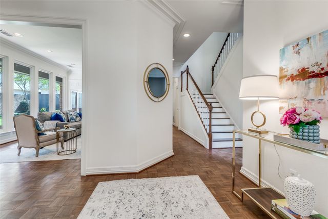 7231 Lane Park Drive, Dallas, TX 75225