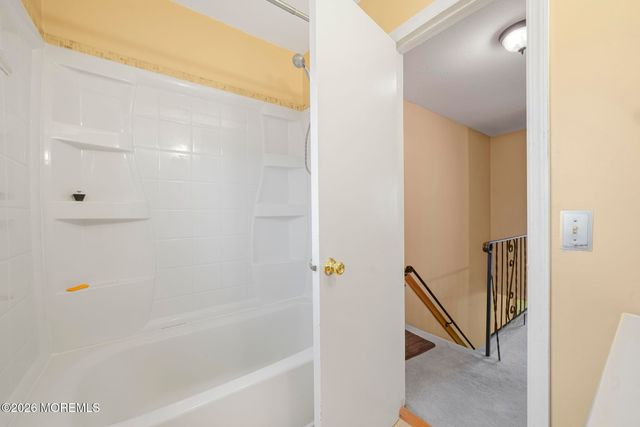 11 Regina Drive, Howell, NJ 07731