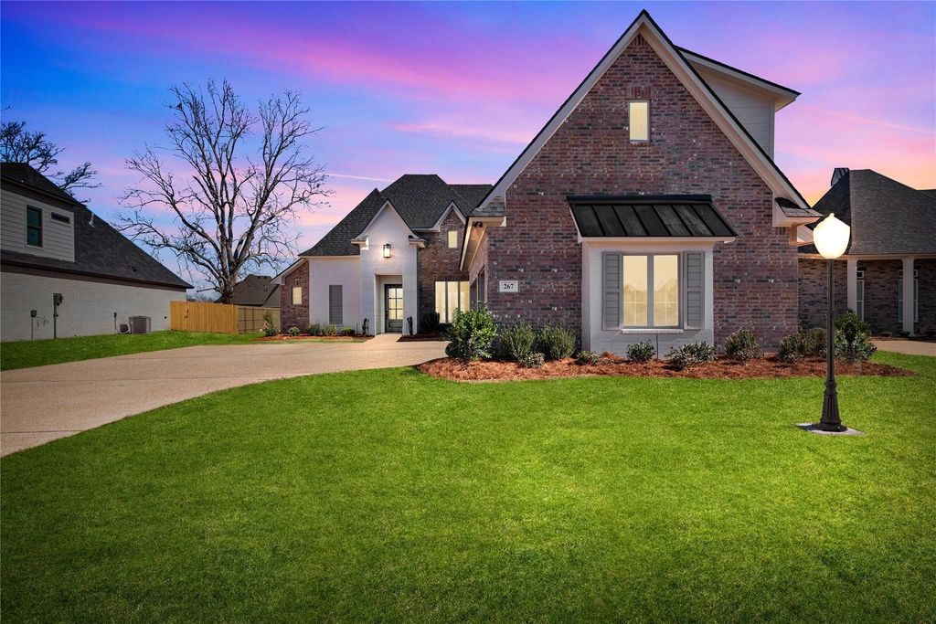 267 poydras Avenue, Bossier City, LA 71111