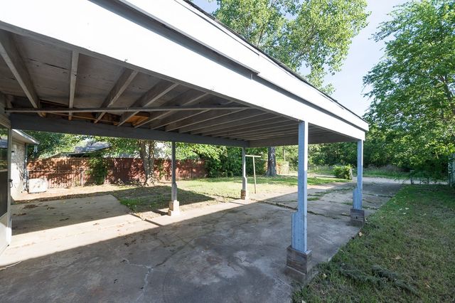 9661 Limestone Drive, Dallas, TX 75217