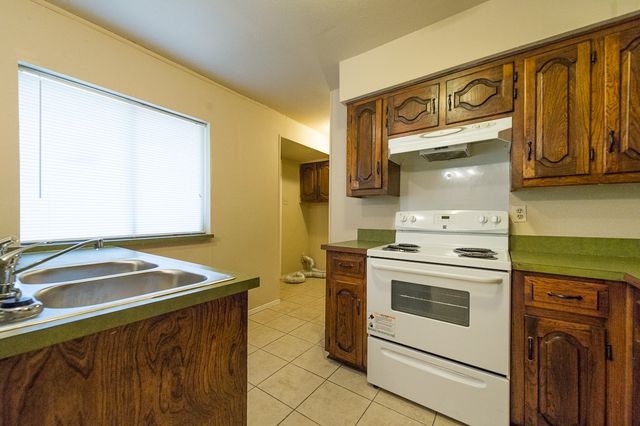 9661 Limestone Drive, Dallas, TX 75217