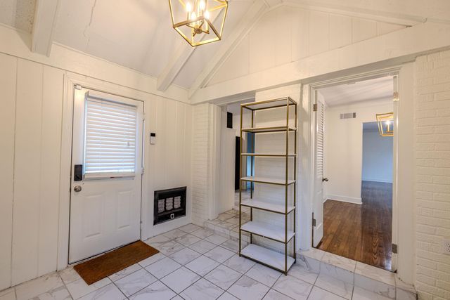 4054 ST ANN CIR, Memphis, TN 38117