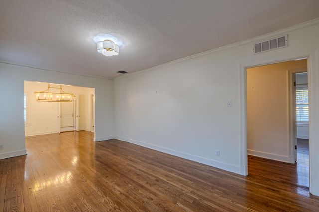 4054 ST ANN CIR, Memphis, TN 38117