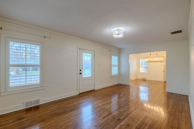 4054 ST ANN CIR, Memphis, TN 38117