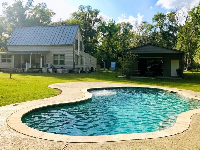 24300 County Road 332, Sweeny, TX 77480