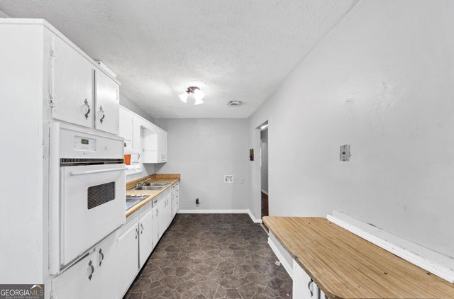 844 Oak Street NW, Atlanta, GA 30318