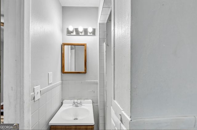 844 Oak Street NW, Atlanta, GA 30318