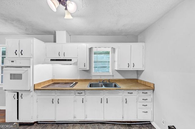 844 Oak Street NW, Atlanta, GA 30318