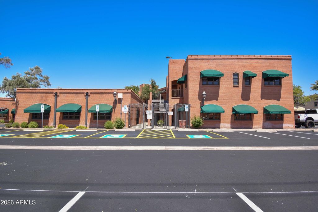2701 N 16TH Street 210, Phoenix, AZ 85006 — exterior