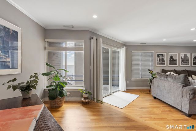 38 Harbour Close 38, New Haven, CT 06519