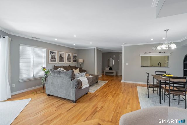 38 Harbour Close 38, New Haven, CT 06519