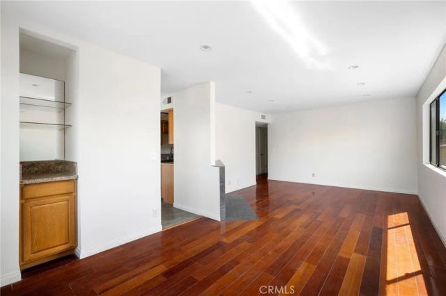1134 Campbell 307, Glendale, CA 91207