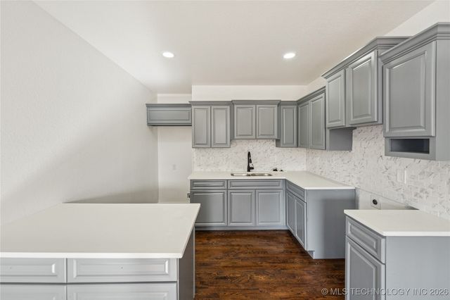 4129 W 8th Street, Tulsa, OK 74127