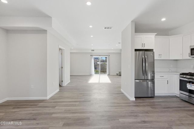 1740 Patricia Avenue 1-6, Simi Valley, CA 93065