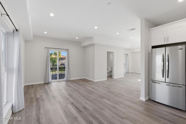 1740 Patricia Avenue 1-6, Simi Valley, CA 93065
