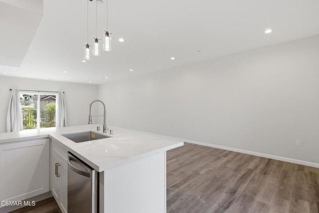 1740 Patricia Avenue 1-6, Simi Valley, CA 93065