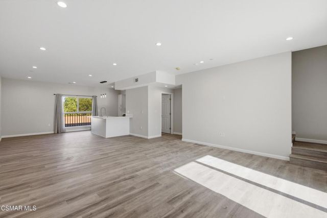 1740 Patricia Avenue 1-6, Simi Valley, CA 93065