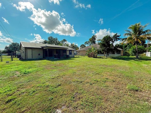 1013 SW Mataro Avenue, Port St Lucie, FL 34953