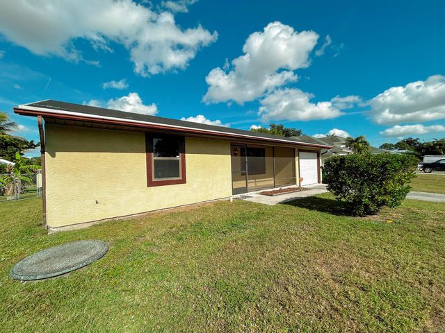 1013 SW Mataro Avenue, Port St Lucie, FL 34953