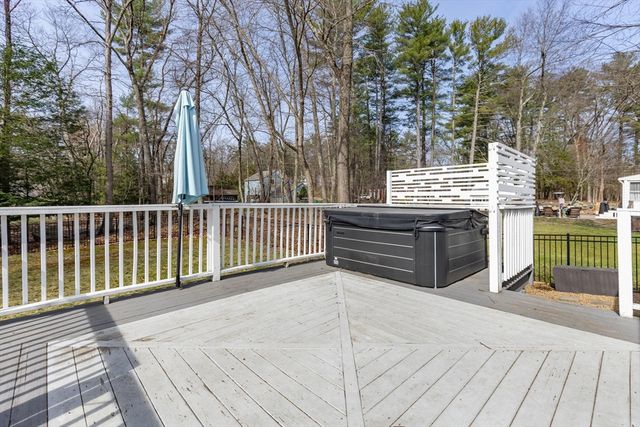 40 Chestnut Street, North Reading, MA 01864