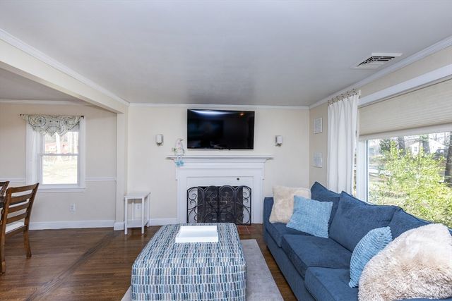 40 Chestnut Street, North Reading, MA 01864