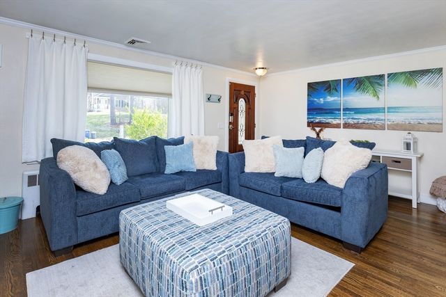 40 Chestnut Street, North Reading, MA 01864