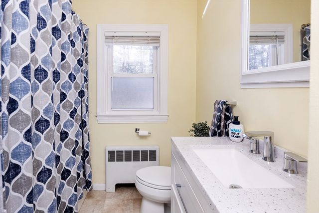 40 Chestnut Street, North Reading, MA 01864