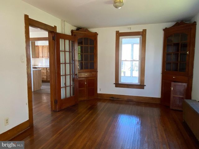 117 S MAIN ST, Pleasant Gap, PA 16823