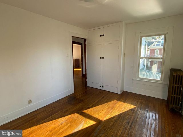 117 S MAIN ST, Pleasant Gap, PA 16823