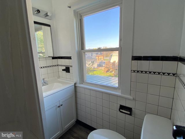 117 S MAIN ST, Pleasant Gap, PA 16823