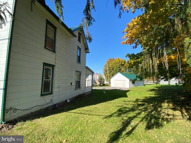 117 S MAIN ST, Pleasant Gap, PA 16823