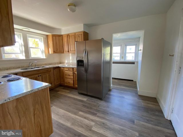 117 S MAIN ST, Pleasant Gap, PA 16823