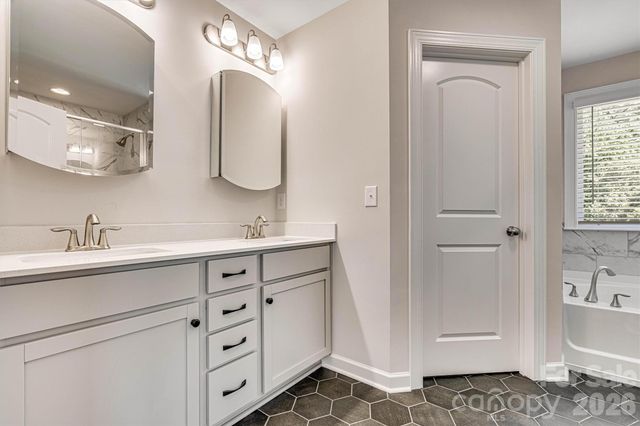 5670 Galloway Drive, Midland, NC 28107