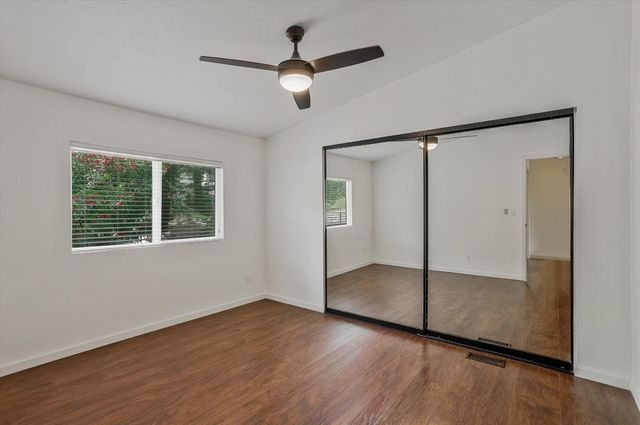 4221 Lakeview Dr, Ione, CA 95640